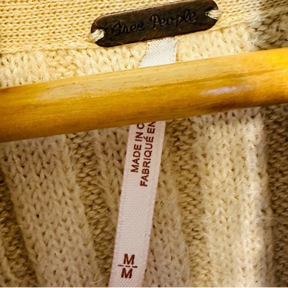 Free People Women’s Big City Turtleneck Sand Combo Sweater Size Medium - Picture 9 of 12